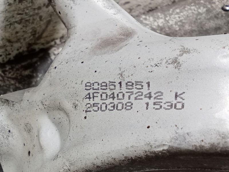 Recambio de mangueta delantera derecha para audi a6 avant (4f5) referencia OEM IAM 4F0407242  