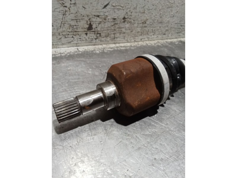 Recambio de transmision delantera izquierda para peugeot 208 referencia OEM IAM 9656135280  