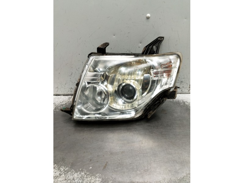 Recambio de faro izquierdo para mitsubishi montero (v80/v90) referencia OEM IAM   