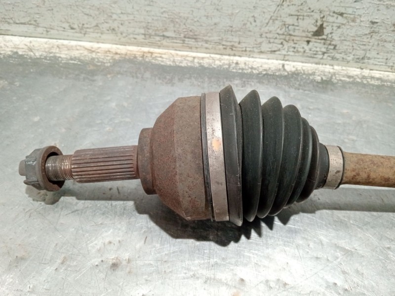 Recambio de transmision delantera derecha para renault trafic caja cerrada (ab 4.01) referencia OEM IAM   