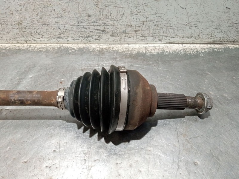 Recambio de transmision delantera izquierda para renault trafic caja cerrada (ab 4.01) referencia OEM IAM   