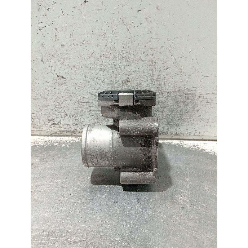 Recambio de caja mariposa para renault trafic caja cerrada (ab 4.01) referencia OEM IAM H8200330812 8200330810 0281002681