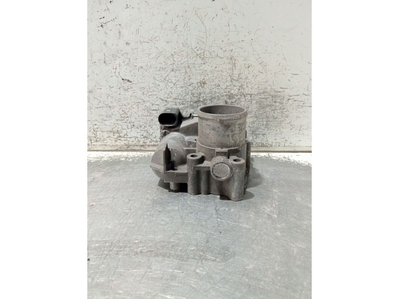 Recambio de caja mariposa para renault trafic caja cerrada (ab 4.01) referencia OEM IAM H8200330812 8200330810 0281002681