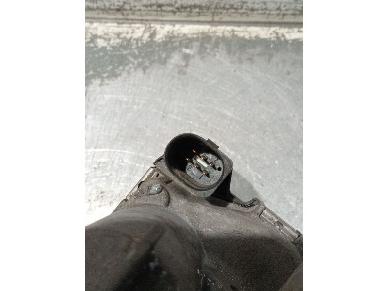 Recambio de caja mariposa para renault trafic caja cerrada (ab 4.01) referencia OEM IAM H8200330812 8200330810 0281002681