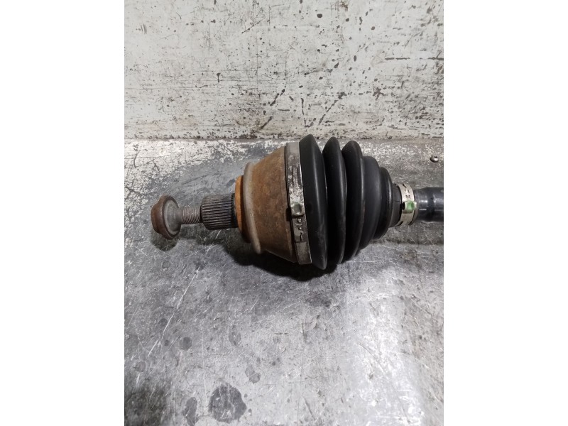 Recambio de transmision delantera izquierda para audi a6 avant (4f5) referencia OEM IAM 4F0407271H  