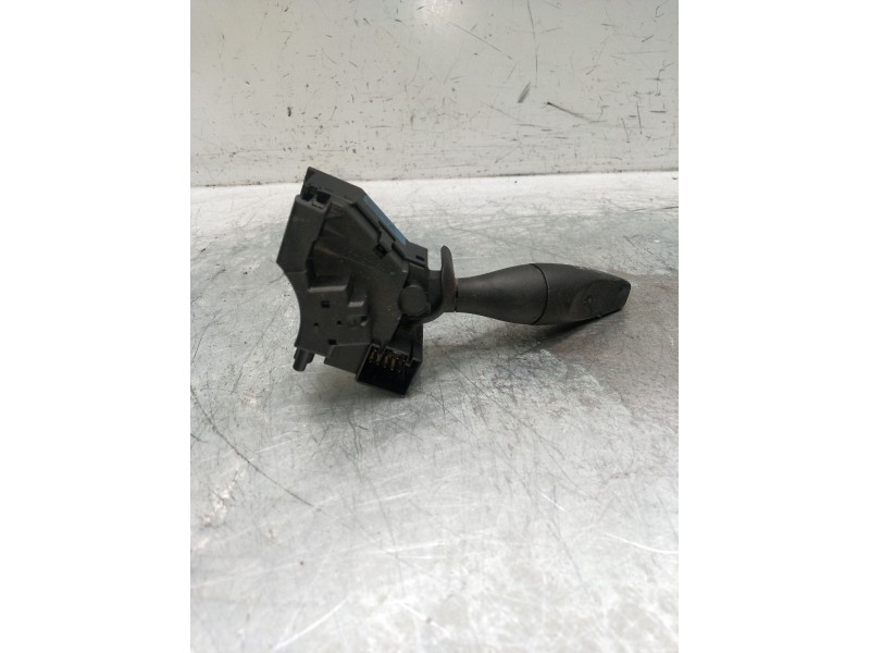 Recambio de mando luces para ford fiesta (cbk) referencia OEM IAM 1s7t13335ae  
