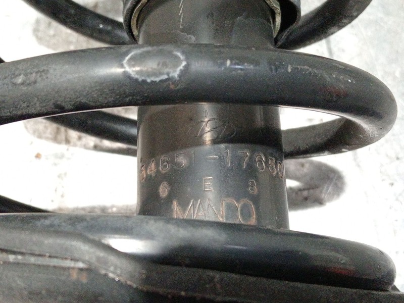 Recambio de amortiguador delantero izquierdo para hyundai matrix (fc) 1.6 gls referencia OEM IAM 5465117650  