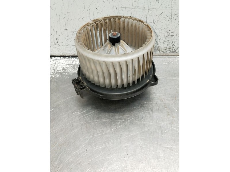Recambio de motor calefaccion para mitsubishi montero (v80/v90) referencia OEM IAM 1163408601  