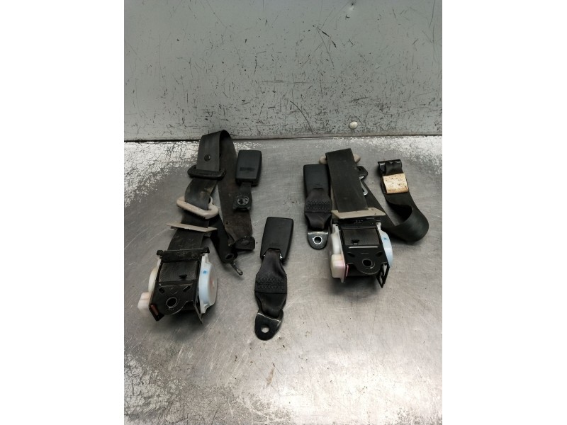 Recambio de juego cinturones trasero para mitsubishi montero (v80/v90) referencia OEM IAM 5p  