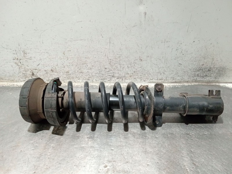 Recambio de amortiguador delantero derecho para renault trafic caja cerrada (ab 4.01) referencia OEM IAM 8200728279 03071000767 