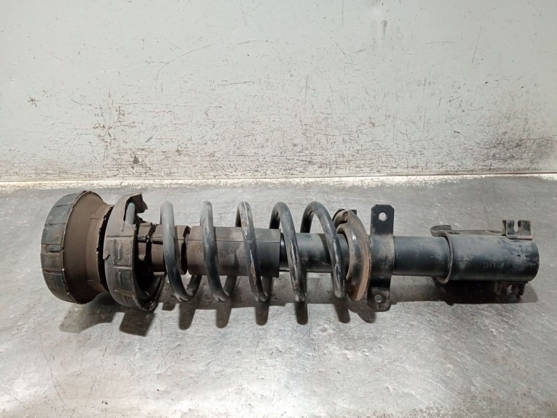 Recambio de amortiguador delantero izquierdo para renault trafic caja cerrada (ab 4.01) referencia OEM IAM 8200728279 0307100076