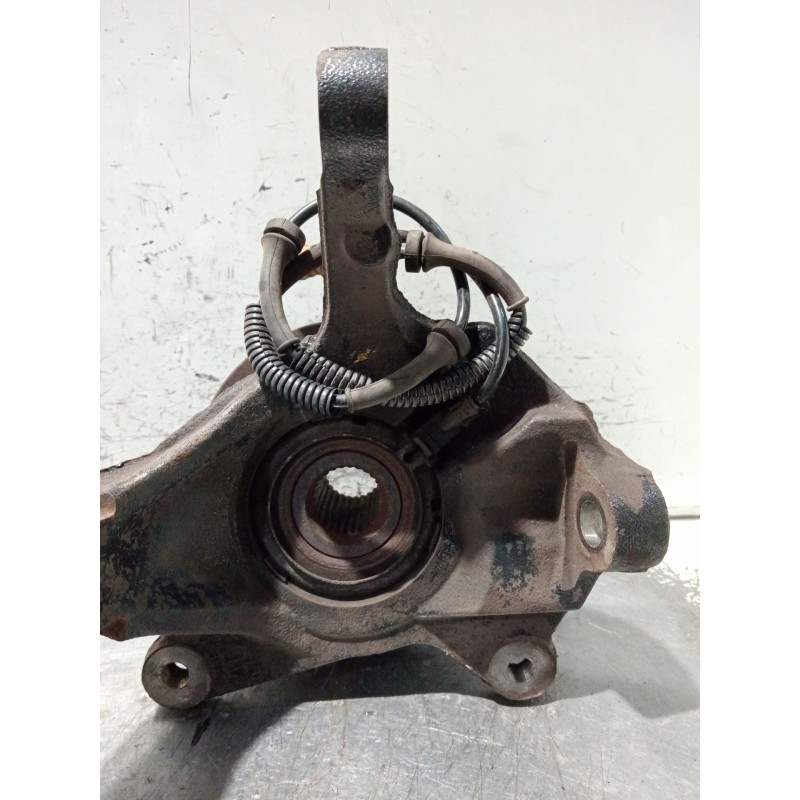 Recambio de mangueta delantera derecha para renault trafic caja cerrada (ab 4.01) referencia OEM IAM   