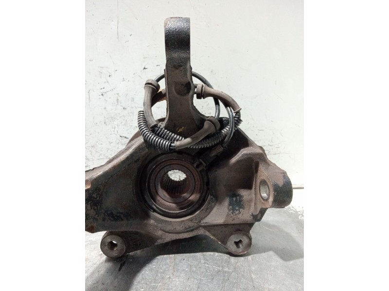 Recambio de mangueta delantera derecha para renault trafic caja cerrada (ab 4.01) referencia OEM IAM   