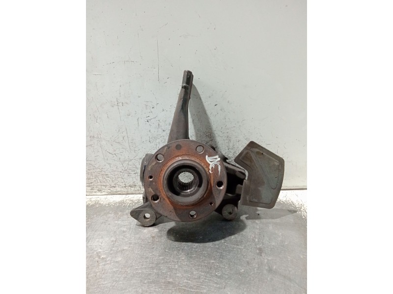 Recambio de mangueta delantera derecha para peugeot 407 st sport pack referencia OEM IAM   