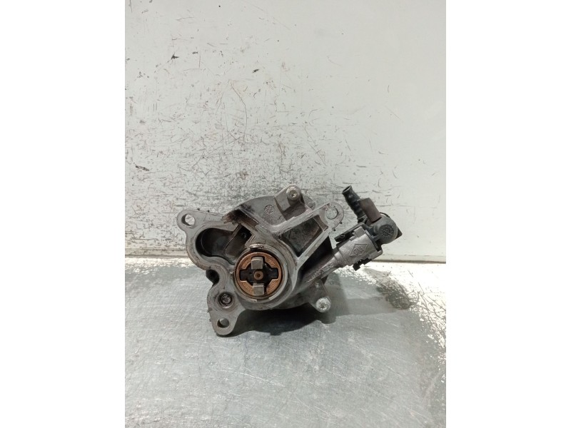 Recambio de depresor freno / bomba vacio para renault trafic caja cerrada (ab 4.01) referencia OEM IAM 8200781547 781547B 