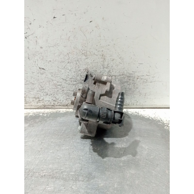 Recambio de depresor freno / bomba vacio para renault trafic caja cerrada (ab 4.01) referencia OEM IAM 8200781547 781547B 