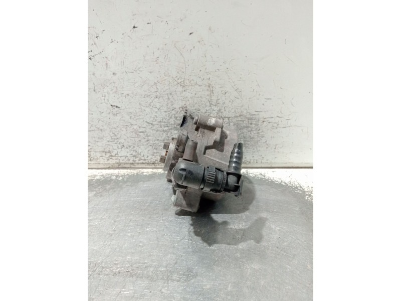 Recambio de depresor freno / bomba vacio para renault trafic caja cerrada (ab 4.01) referencia OEM IAM 8200781547 781547B 