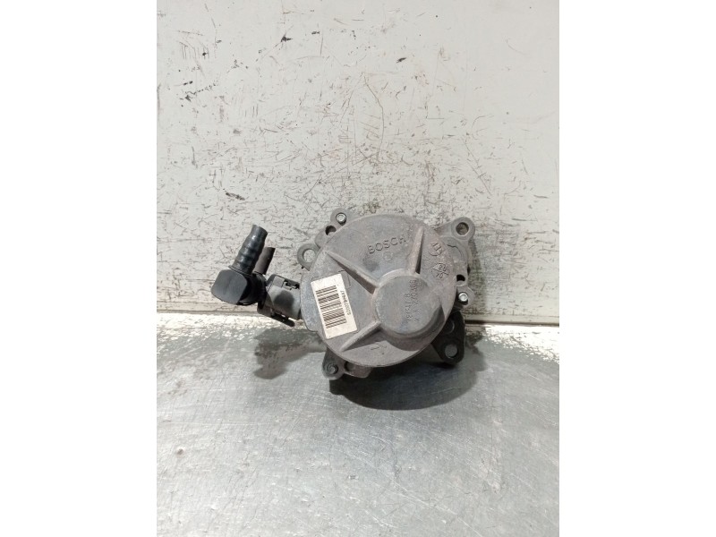 Recambio de depresor freno / bomba vacio para renault trafic caja cerrada (ab 4.01) referencia OEM IAM 8200781547 781547B 