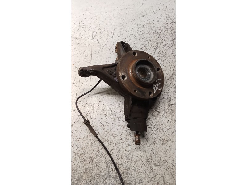 Recambio de mangueta delantera derecha para citroën c4 coupe by loeb referencia OEM IAM   