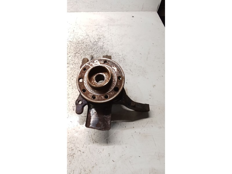 Recambio de mangueta delantera izquierda para opel zafira b referencia OEM IAM   