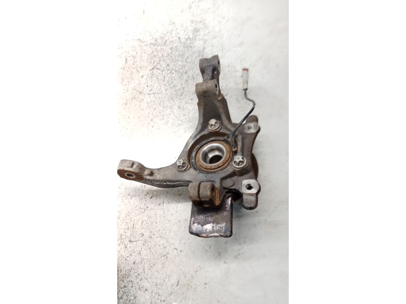 Recambio de mangueta delantera izquierda para opel zafira b referencia OEM IAM   