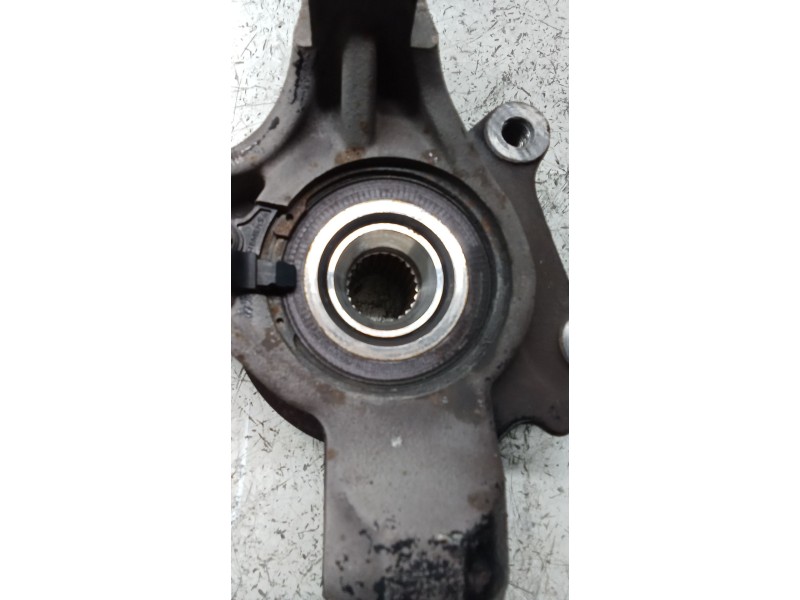 Recambio de mangueta delantera izquierda para citroën c4 coupe by loeb referencia OEM IAM   