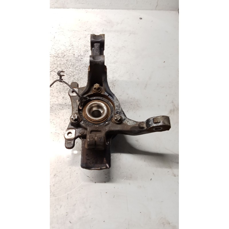 Recambio de mangueta delantera derecha para opel zafira b referencia OEM IAM   