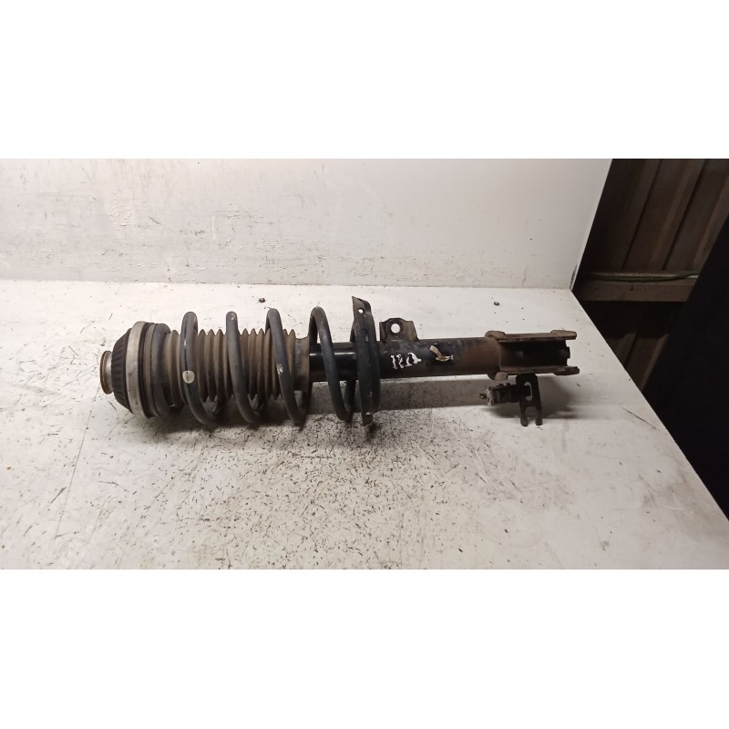 Recambio de amortiguador delantero izquierdo para opel zafira b referencia OEM IAM 22214012  