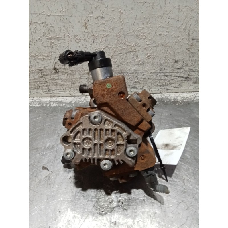 Recambio de bomba inyeccion para renault trafic caja cerrada (ab 4.01) referencia OEM IAM 0445010170 H8200690744 BOSCH