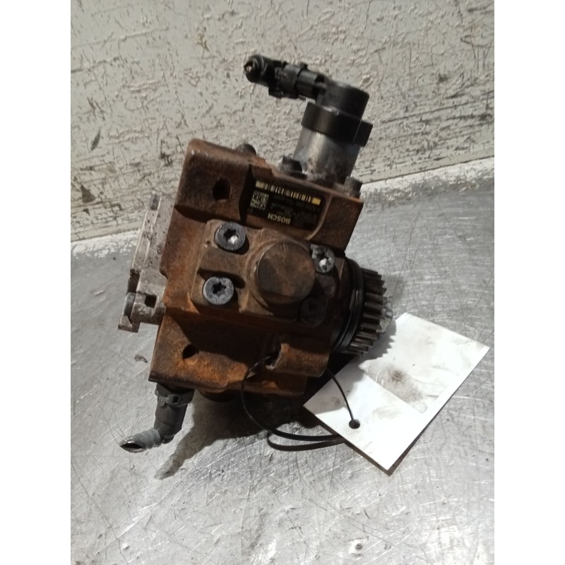 Recambio de bomba inyeccion para renault trafic caja cerrada (ab 4.01) referencia OEM IAM 0445010170 H8200690744 BOSCH