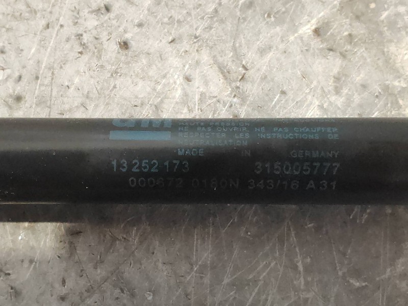 Recambio de amortiguadores capo para opel insignia sports tourer selective referencia OEM IAM 13252173 3150057777 