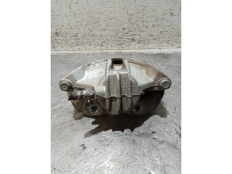 Recambio de pinza freno delantera izquierda para peugeot 208 referencia OEM IAM 9805497680  