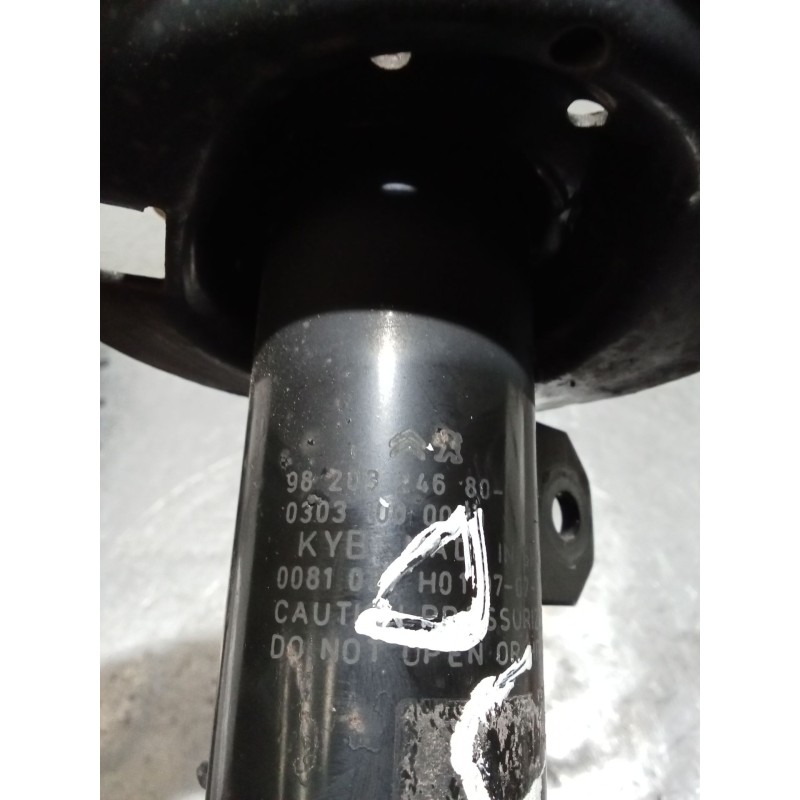 Recambio de amortiguador delantero derecho para peugeot 208 referencia OEM IAM 9620324680  