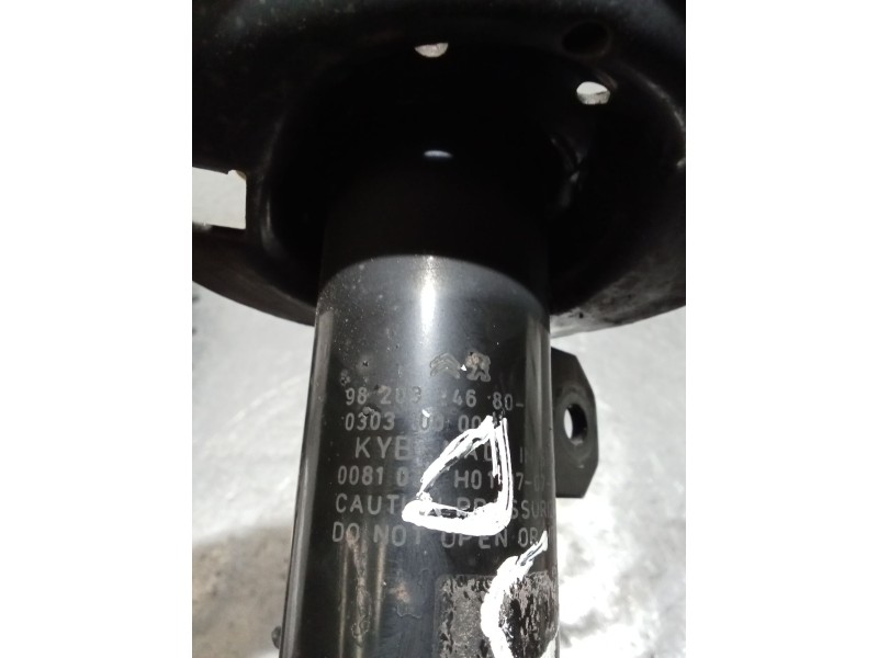 Recambio de amortiguador delantero derecho para peugeot 208 referencia OEM IAM 9620324680  