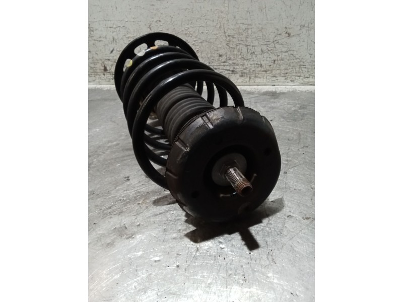 Recambio de amortiguador delantero derecho para peugeot 208 referencia OEM IAM 9620324680  