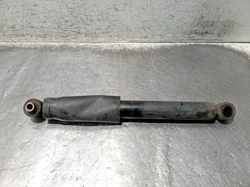 Recambio de amortiguador trasero para kia carnival referencia OEM IAM 553104D400  