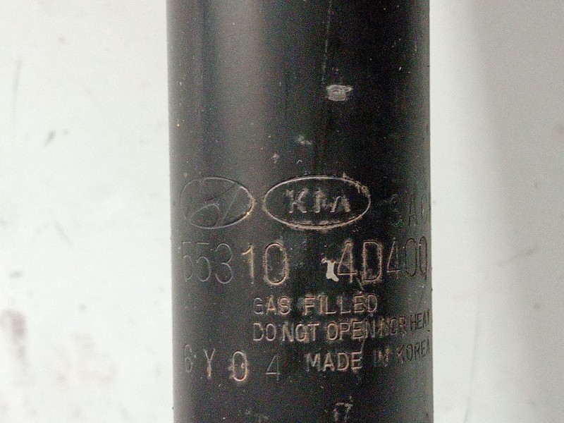 Recambio de amortiguador trasero para kia carnival referencia OEM IAM 553104D400  