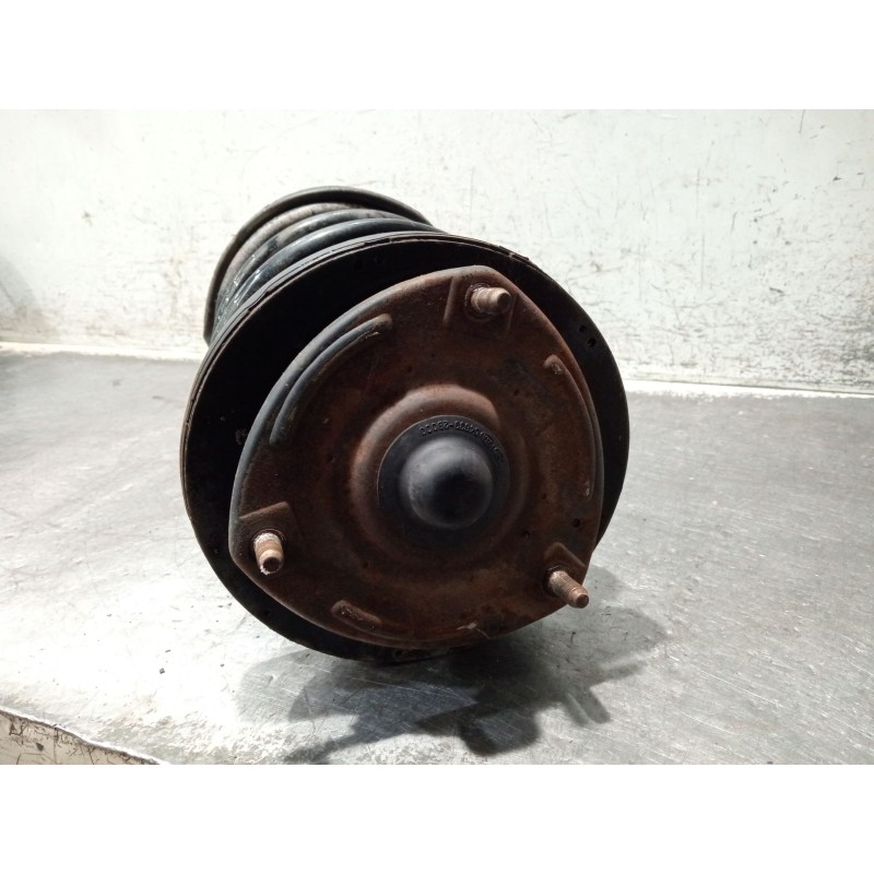 Recambio de amortiguador delantero derecho para kia carnival referencia OEM IAM 546614D200  