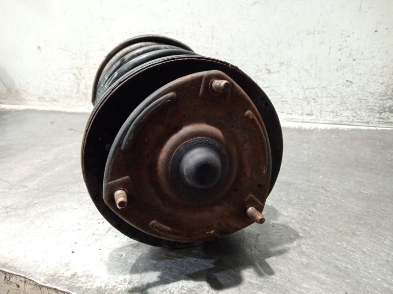 Recambio de amortiguador delantero derecho para kia carnival referencia OEM IAM 546614D200  