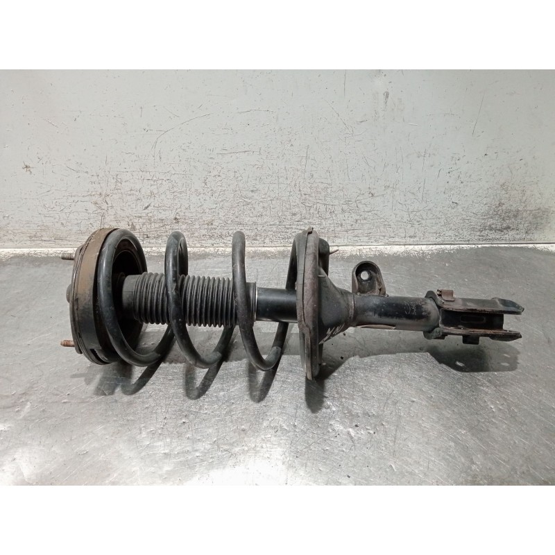 Recambio de amortiguador delantero izquierdo para kia carnival referencia OEM IAM 546514D200  