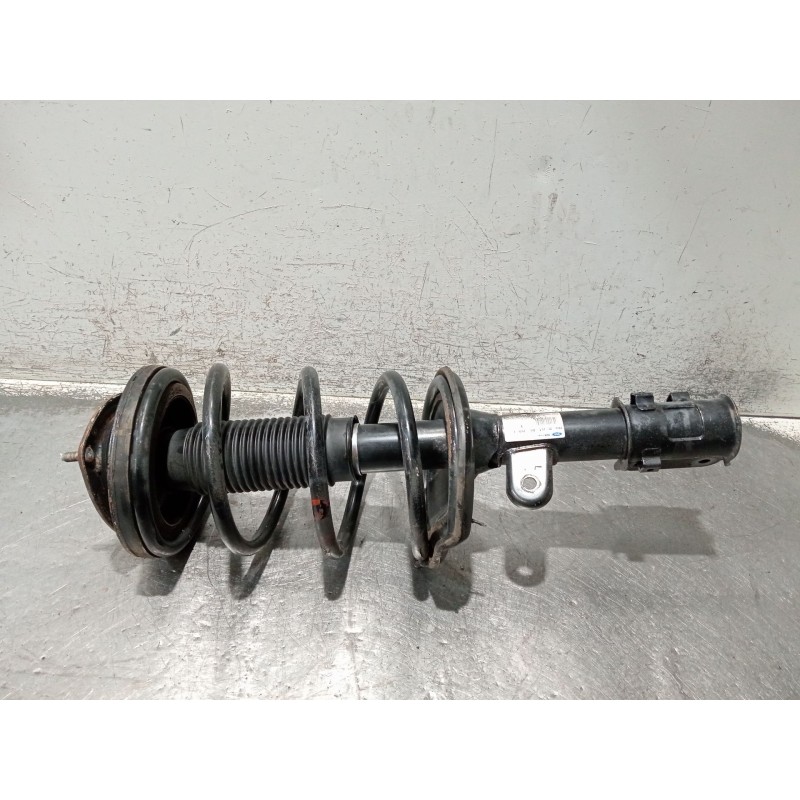 Recambio de amortiguador delantero izquierdo para kia carnival referencia OEM IAM 546514D200  