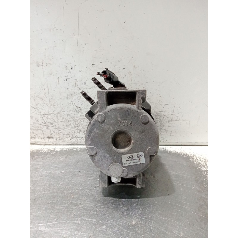 Recambio de compresor aire acondicionado para kia carnival referencia OEM IAM 977014DXXX  