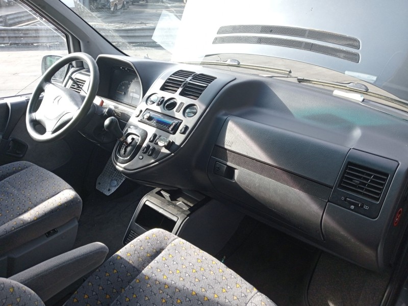 mercedes-benz clase v (638/2) del año 2001