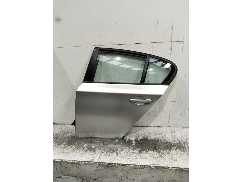 Recambio de puerta trasera izquierda para bmw serie 1 berlina (e81/e87) 120d referencia OEM IAM 4p  