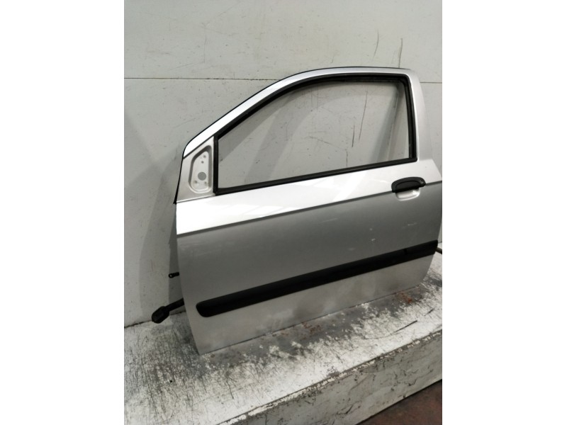 Recambio de puerta delantera izquierda para hyundai getz (tb) referencia OEM IAM 3p  