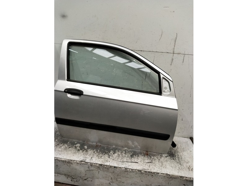 Recambio de puerta delantera derecha para hyundai getz (tb) referencia OEM IAM 3p  