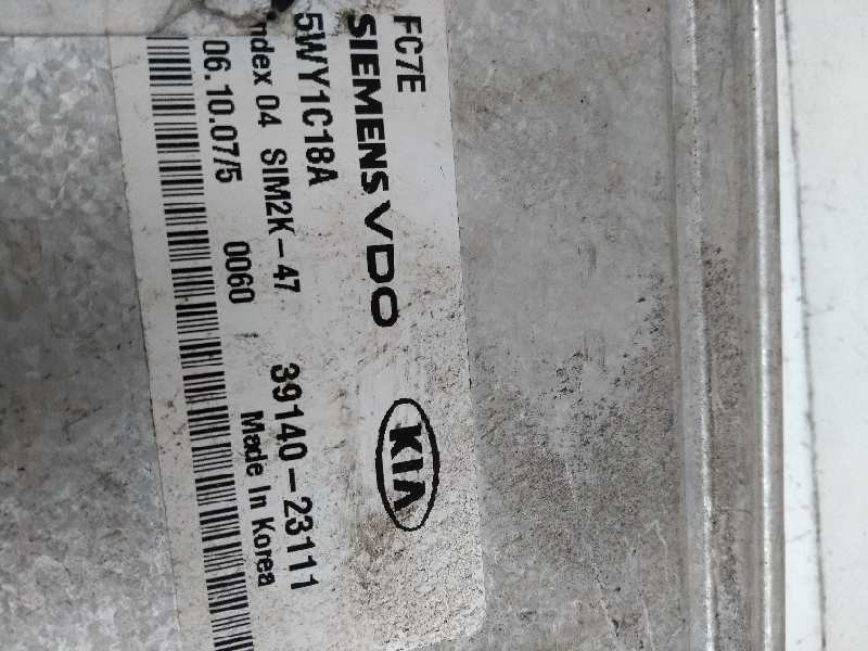 Recambio de centralita motor uce para kia cee´d referencia OEM IAM 5WY1C18A 3914023111 SIM2K47