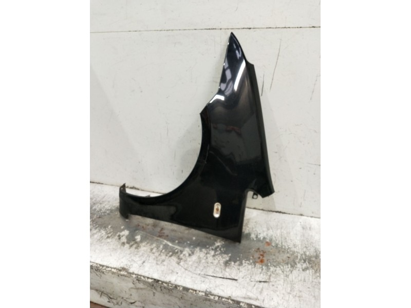 Recambio de aleta delantera izquierda para ford c-max (cb3) ambiente referencia OEM IAM   