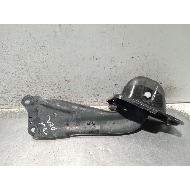 Recambio de brazo suspension superior trasero derecho para cupra formentor referencia OEM IAM 5Q0505226C  