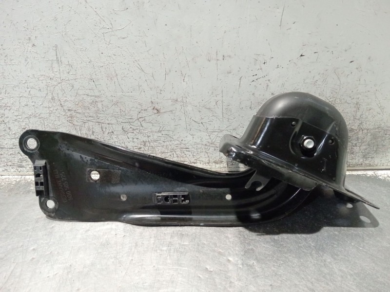 Recambio de brazo suspension superior trasero izquierdo para cupra formentor referencia OEM IAM 5Q0505225C  